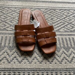 GAP sandals